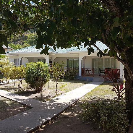 Coco Blanche Appartement Anse Royale Buitenkant foto