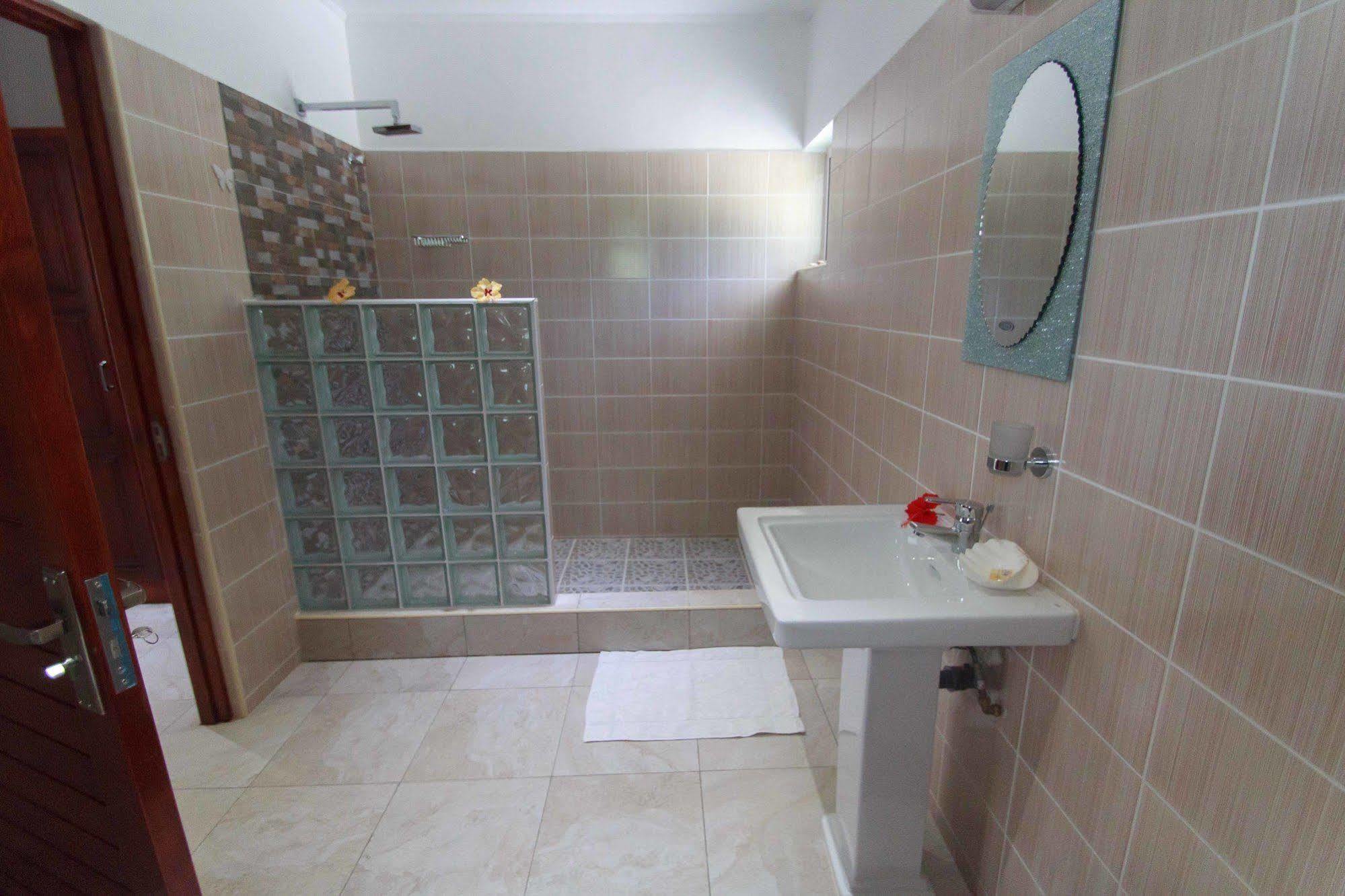 Coco Blanche Appartement Anse Royale Buitenkant foto