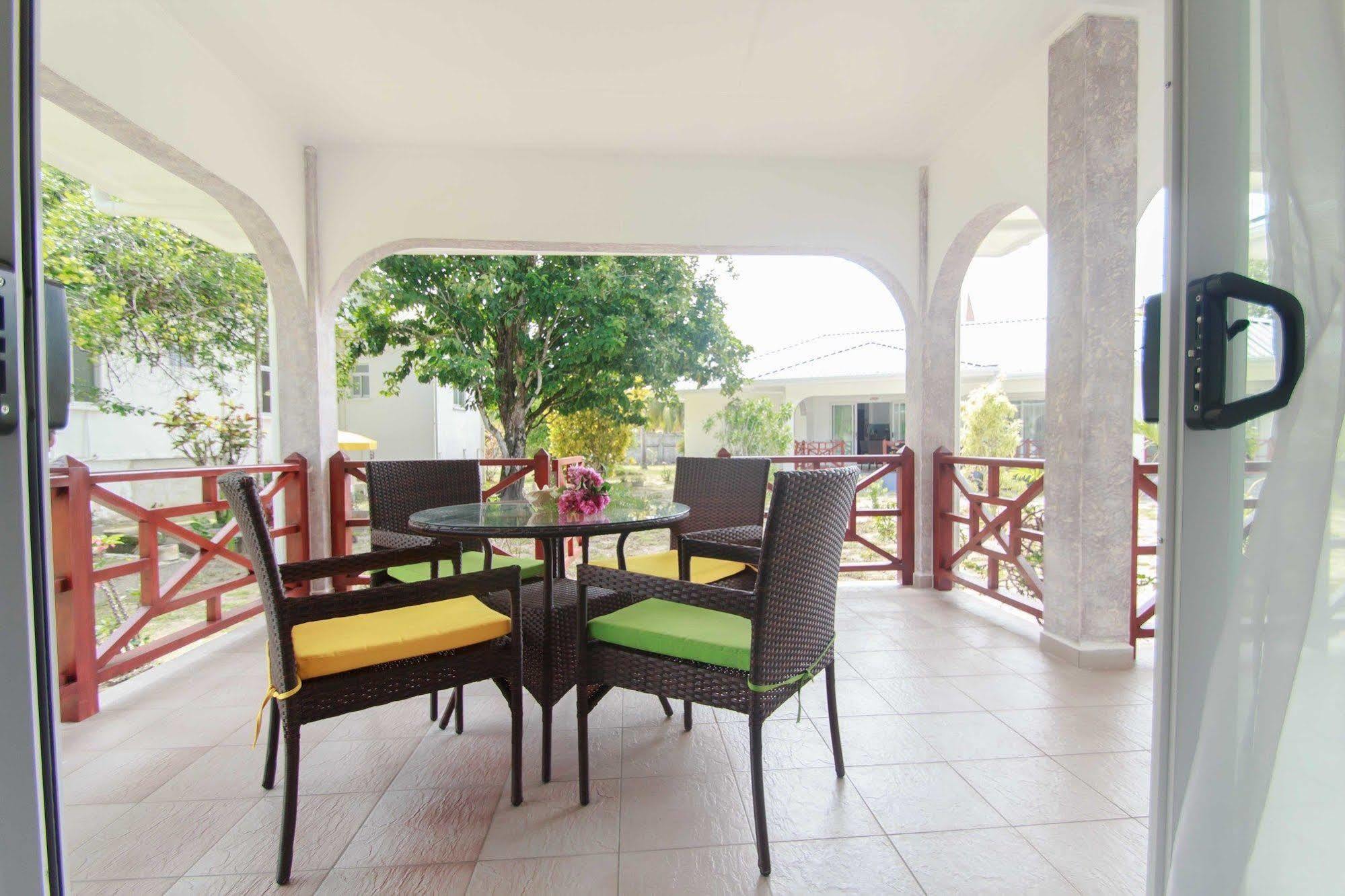 Coco Blanche Appartement Anse Royale Buitenkant foto